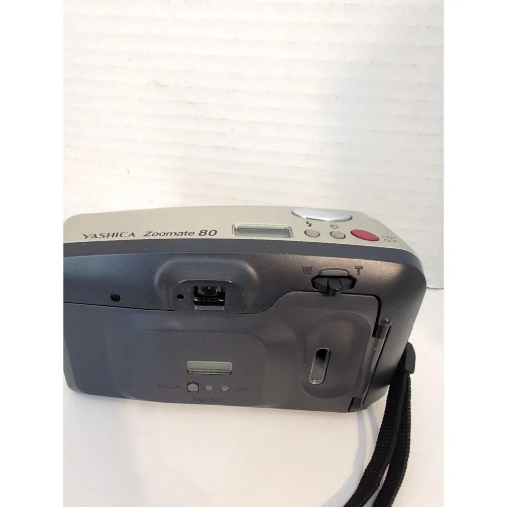 Yashica Zoomate 80 Point & Shoot 35mm Film Camera Untested Missing Battery Cover